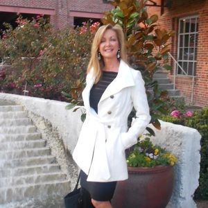 Meet your Posher, Jeanelle